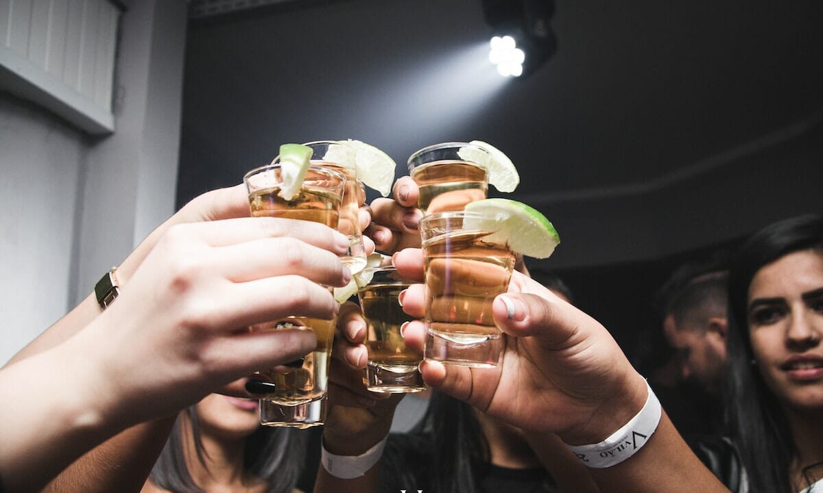 Evitare anche alcolici e bibite zuccherate