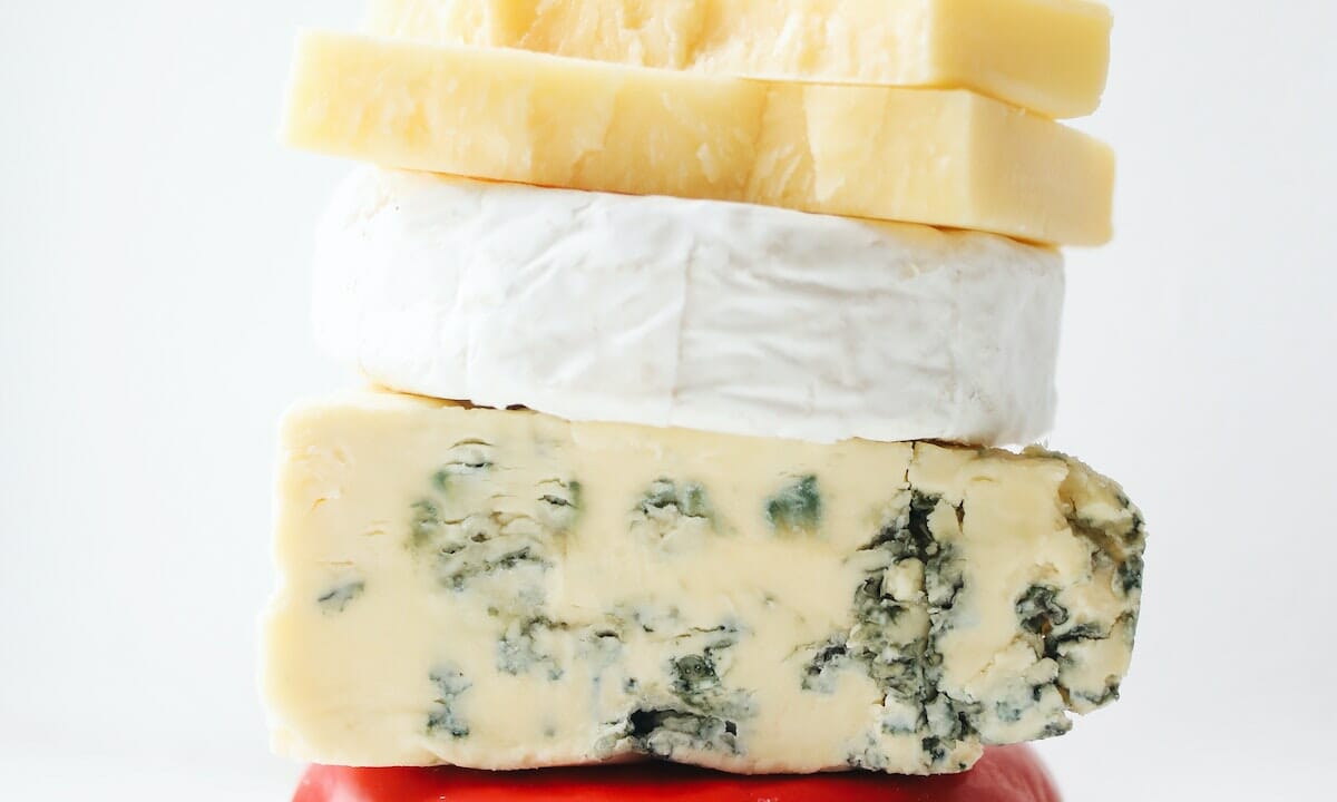 Farcire le bignole con Parmigiano, gorgonzola o altri formaggi