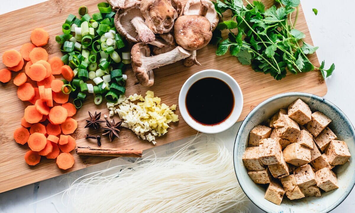Formaggi di origine vegetale come il tofu