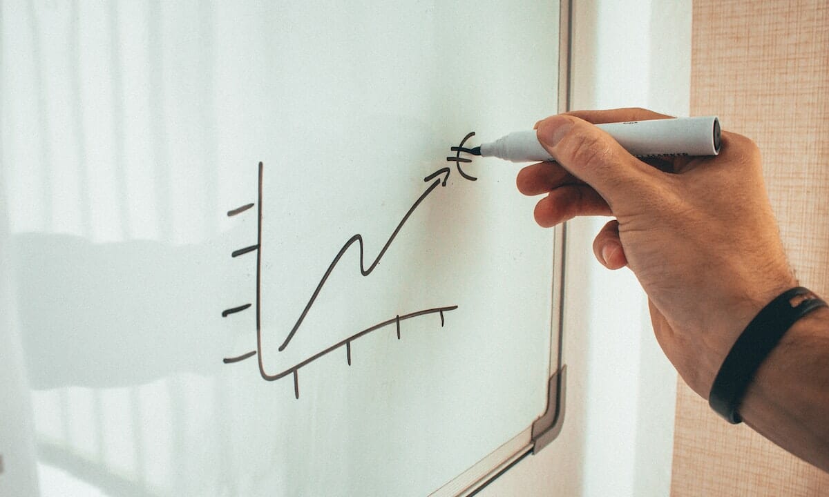 Gli interessi salgono con investimenti a 3 anni