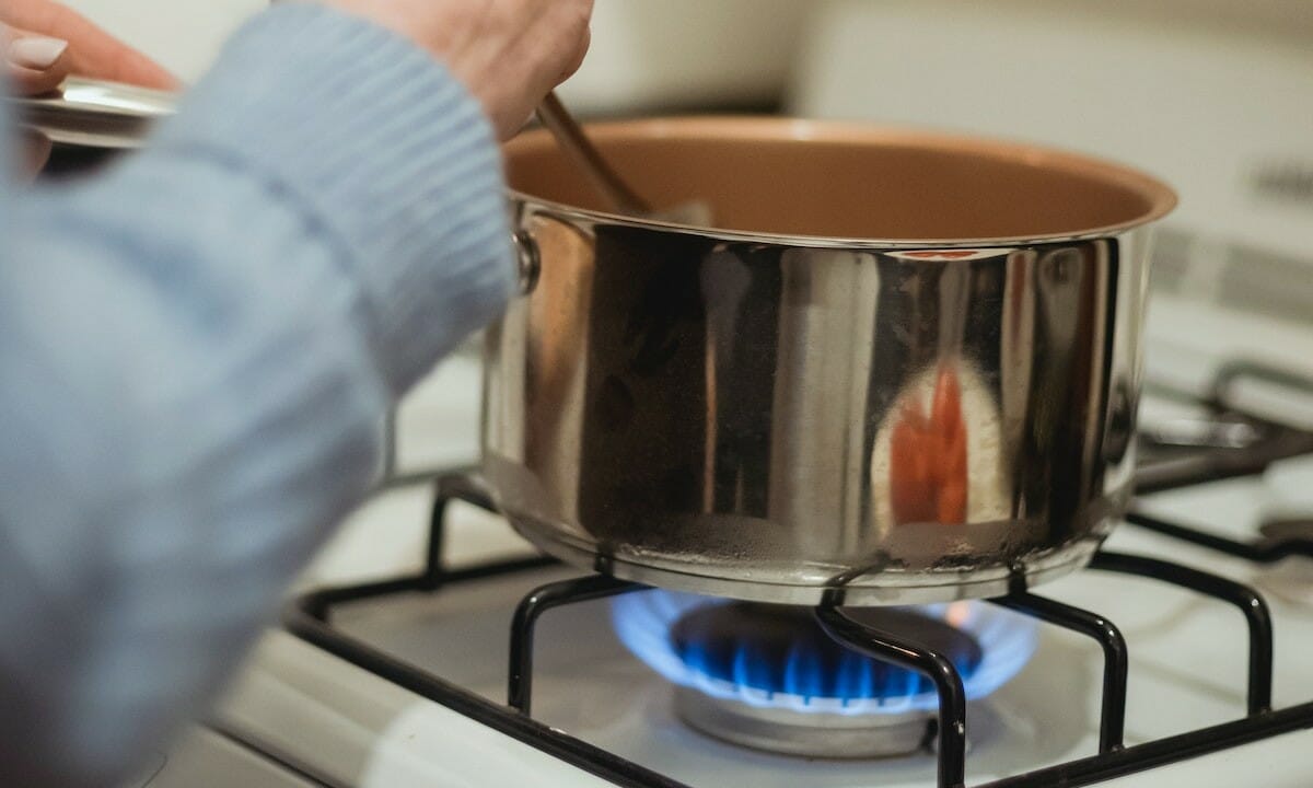 Gustare piatti caldi d'inverno