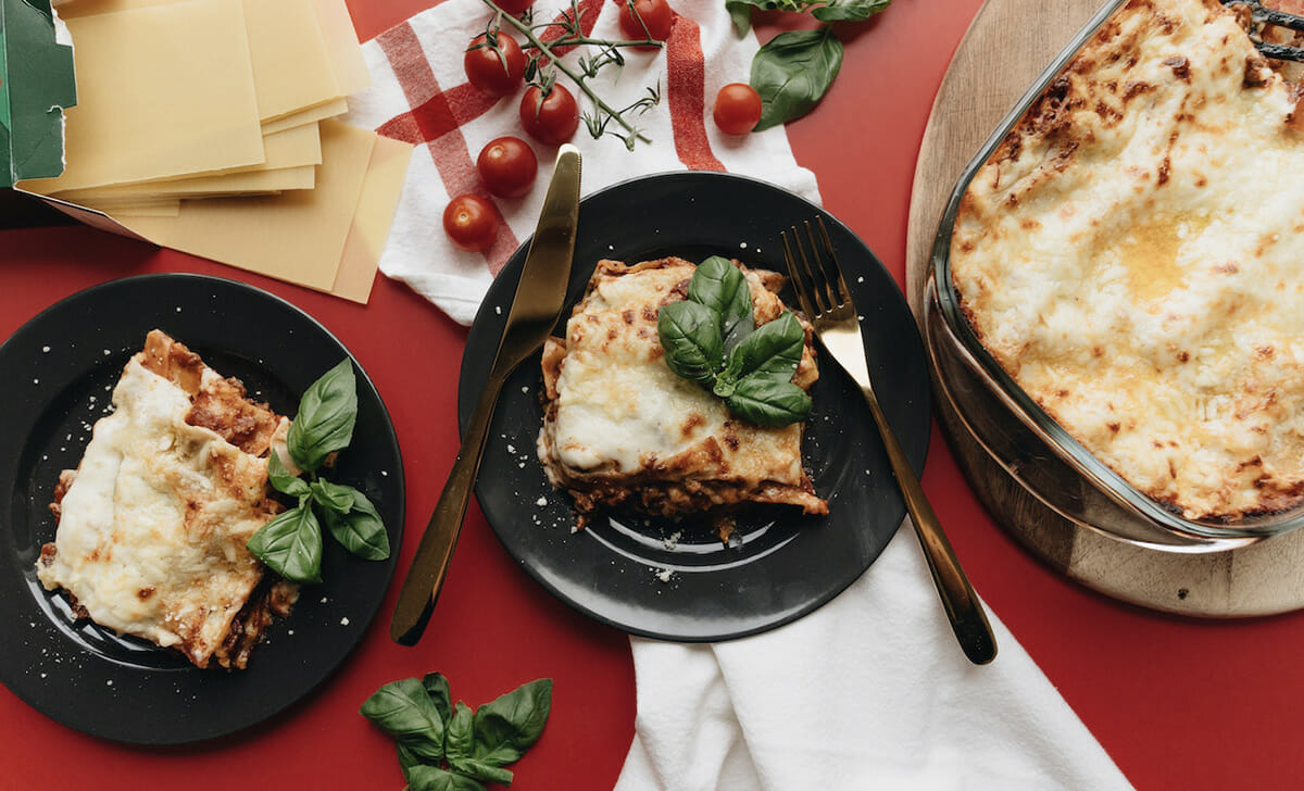 Il brodo di carne e le lasagne potrebbero essere una via di mezzo per il primo piatto