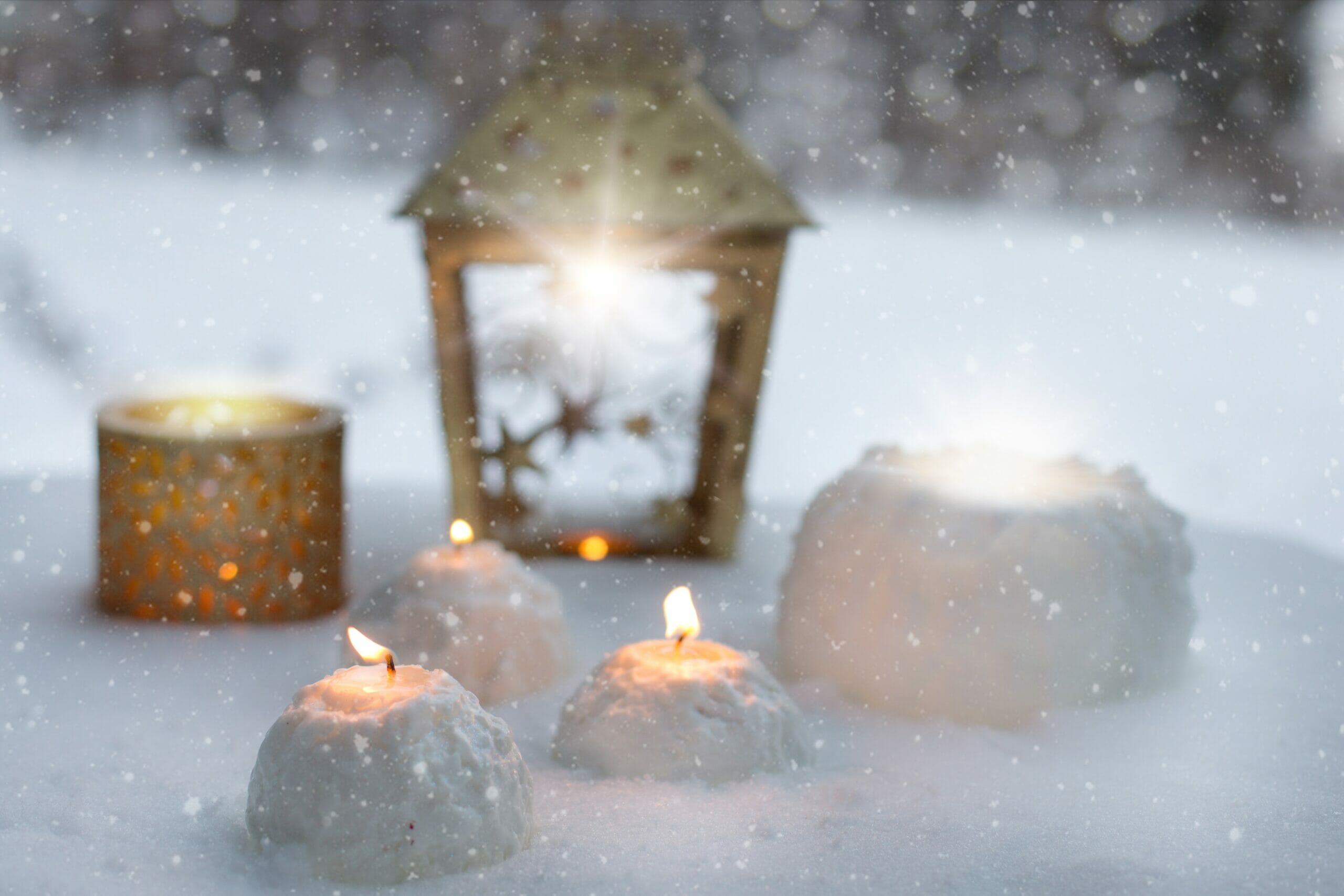 In commercio si trovano tantissime candele, ma spesso per le festività le varie aziende realizzano delle piccole capsule collection dedicate.