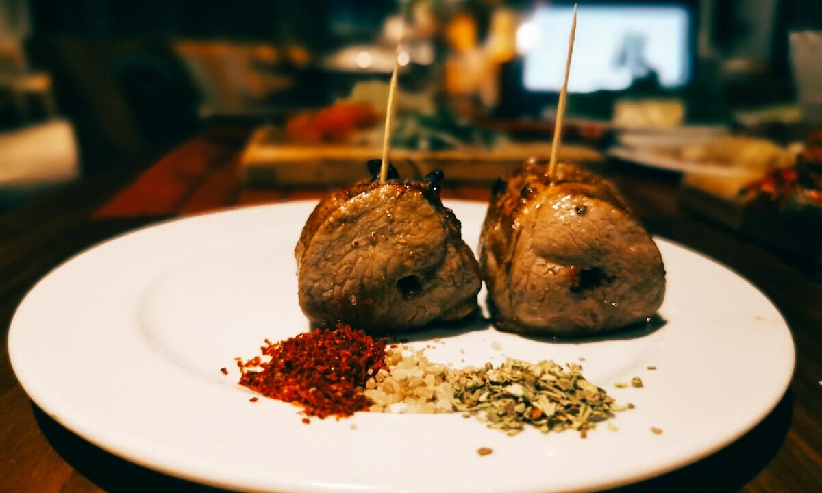 Involtini di carciofi e carne