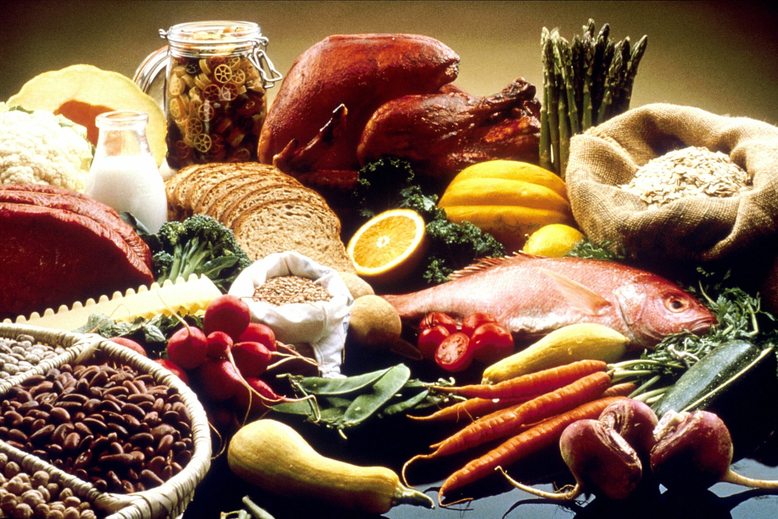 La Vigilia e il pranzo di Natale sono all’insegna di grandi e corposi menù, da servire in tavola in questi momenti speciali