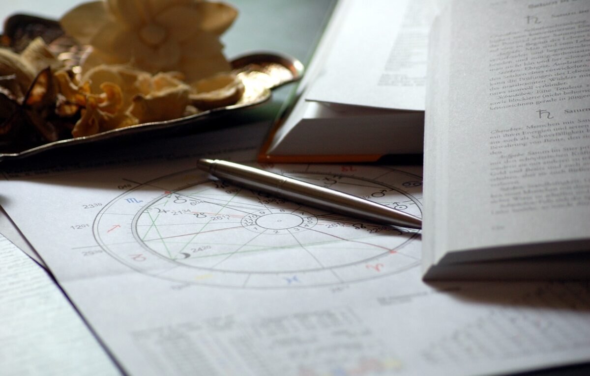 L'astrologia può aiutarci a capire la compatibilità di una coppia-proiezionidiborsa.it