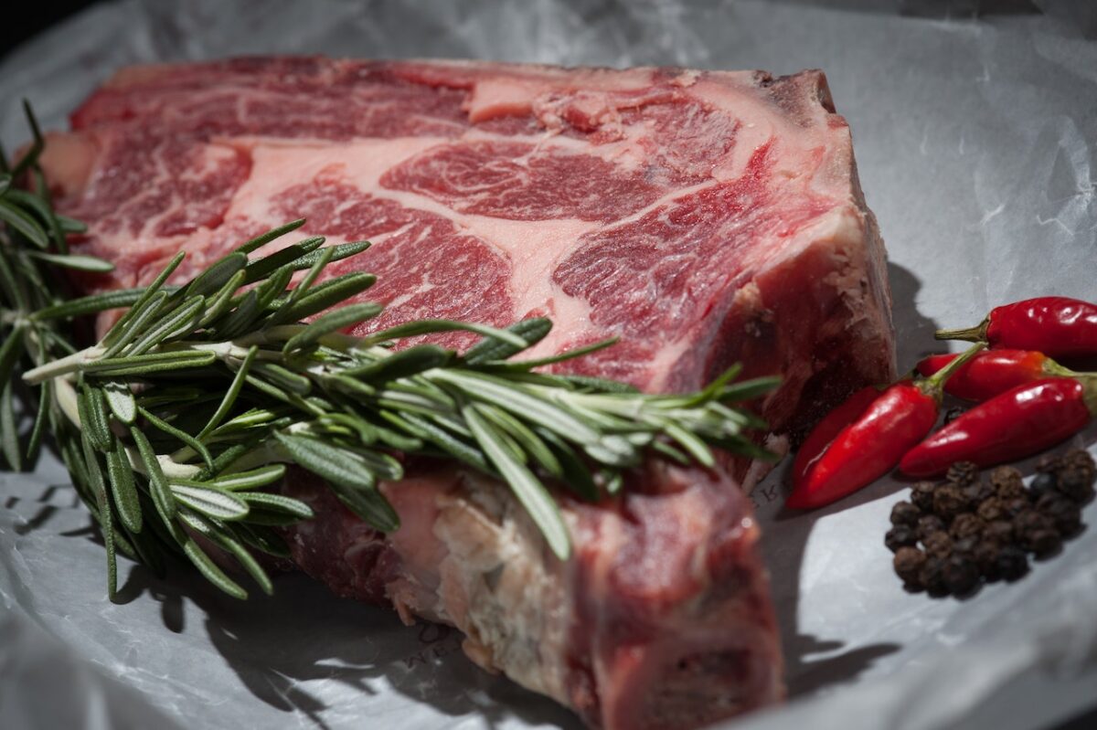 Le differenze tra la carne e i legumi-proiezionidiborsa.it