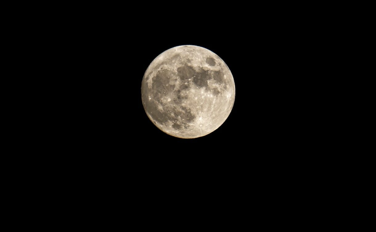 Luna nuova il 23 dicembre