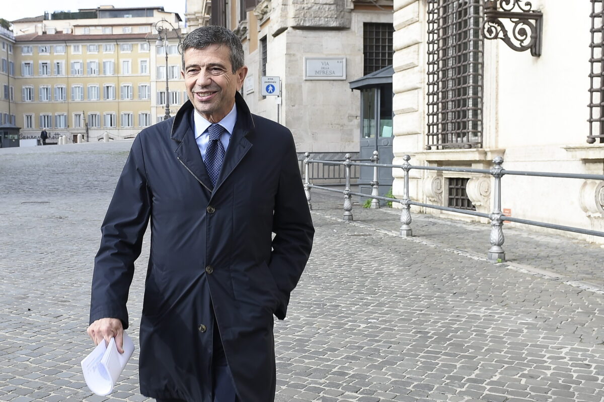 Maurizio Lupi ha firmato l emendamento che rende irrinunciabile qualsiasi offerta di lavoro-proiezionidiborsa.it