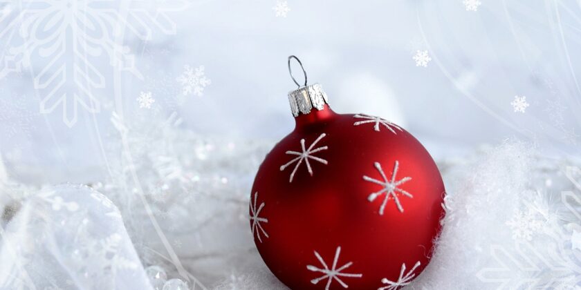 Per creare un albero di Natale fai da te ci bastano pochi oggetti economici-proiezionidiborsa.it
