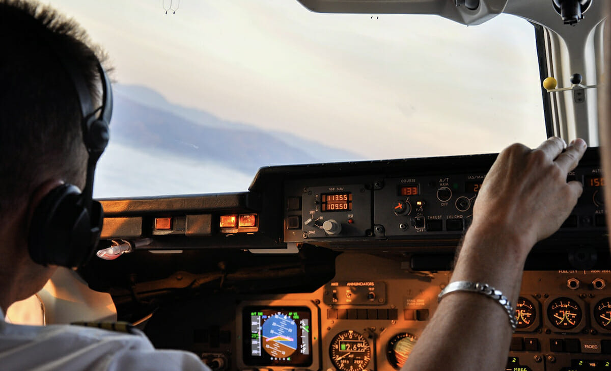 Per gli ispettori di volo serve la licenza di pilota ed esperienza minima di pilotaggio