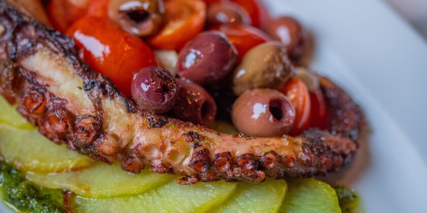 Può essere un antipasto o piatto unico