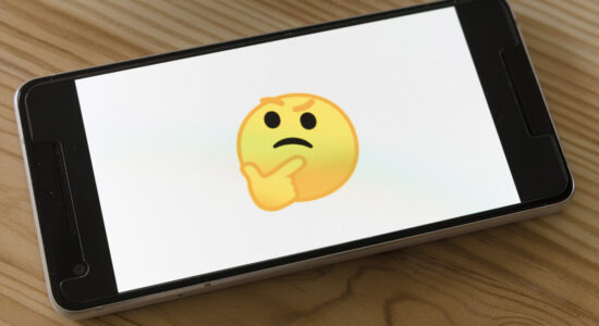 Qual è la differenza tra emoticon ed emoji?