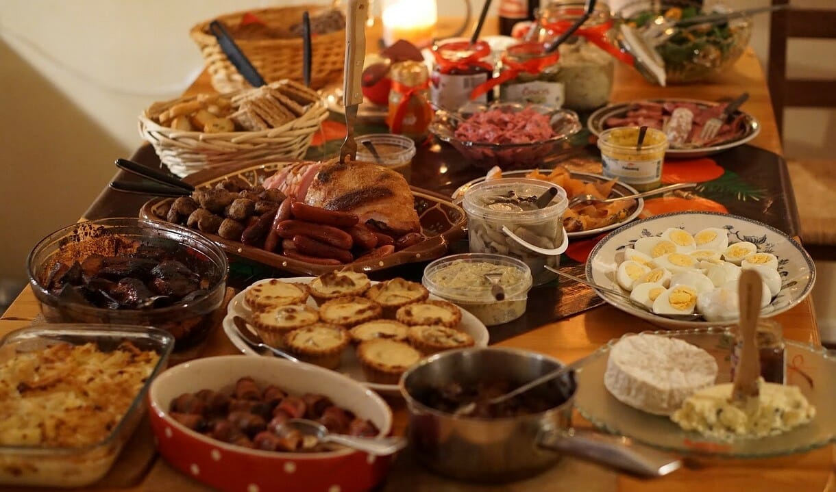Quantità di cibo servita durante le feste