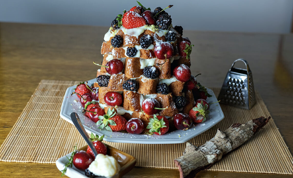 Questa crema al mascarpone sarà squisita abbinata al pandoro o al panettone avanzati