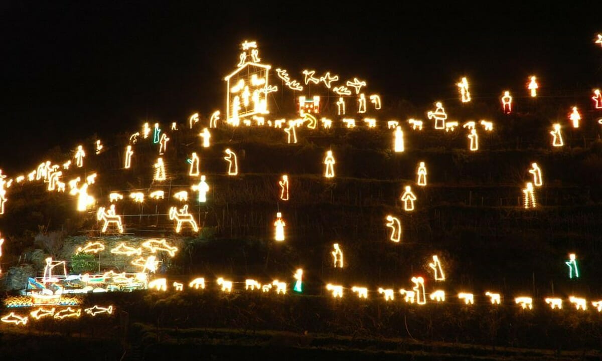 Spettacolare il presepe di Manarola