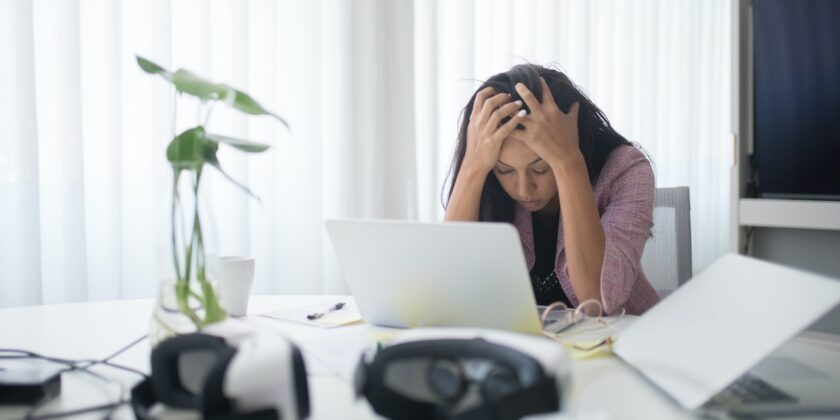 Stare davanti al pc causa disturbi muscoloscheletrici-proiezionidiborsa.it