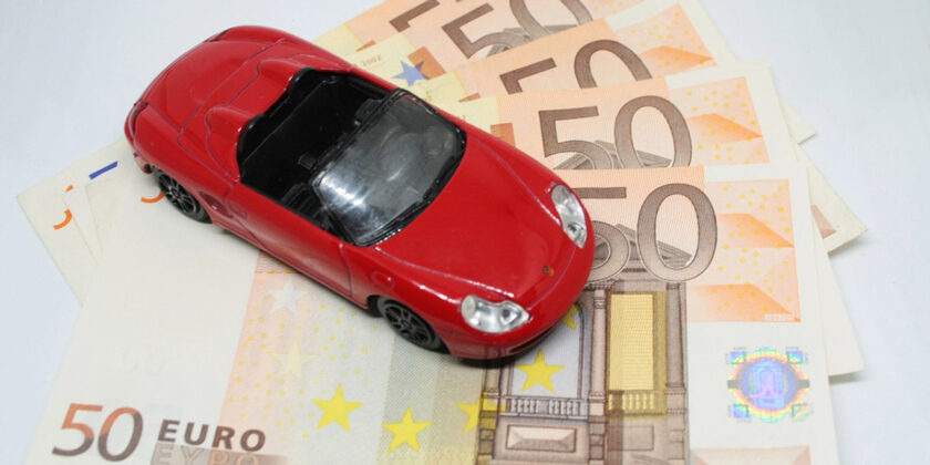Sulle assicurazioni RCA aumenti pesanti per gli automobilisti