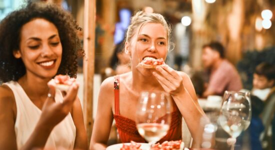Tanti inviti al ristorante per le feste-proiezionidiborsa.it
