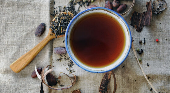 Tisane detox utili per sgonfiarsi dopo le abbuffate