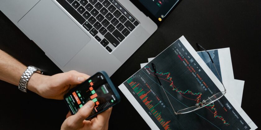 Wall Street si avvia a chiudere l'anno in debolezza