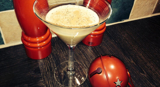 Zabaione cremoso con granella di nocciole