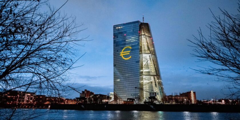 Occhio alla forza dell'euro contro il dollaro