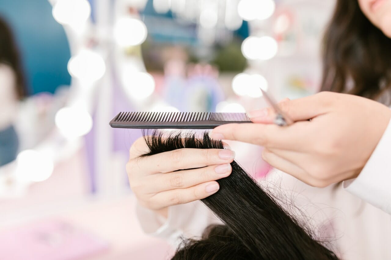 giorni adatti per tagliare i capelli