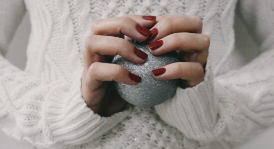 L’eleganza delle mani a Natale