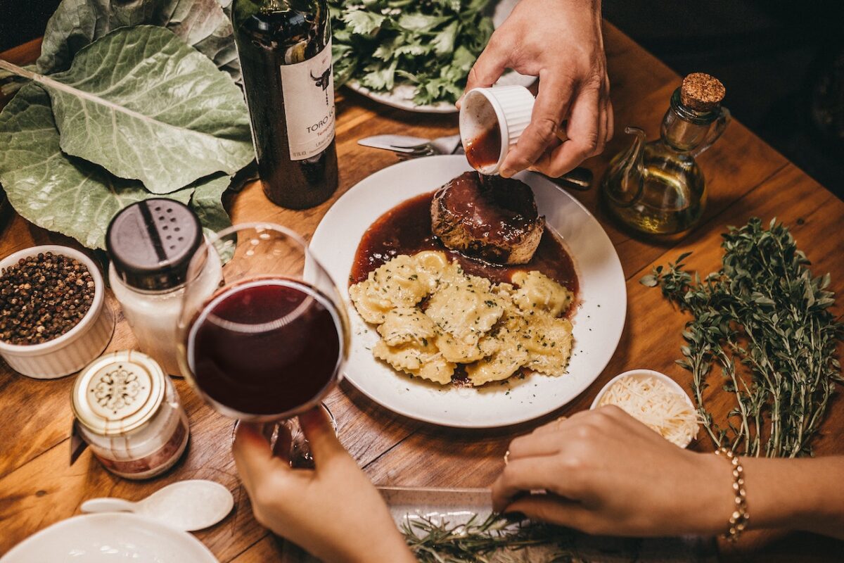 La scelta del vino per la perfetta riuscita della cena