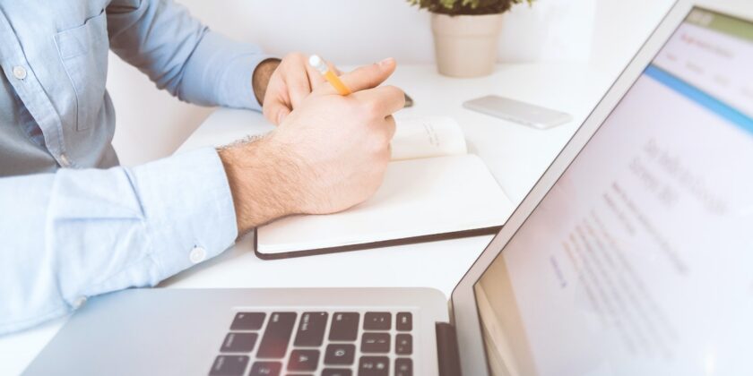 molti posti di lavoro a tempo pieno