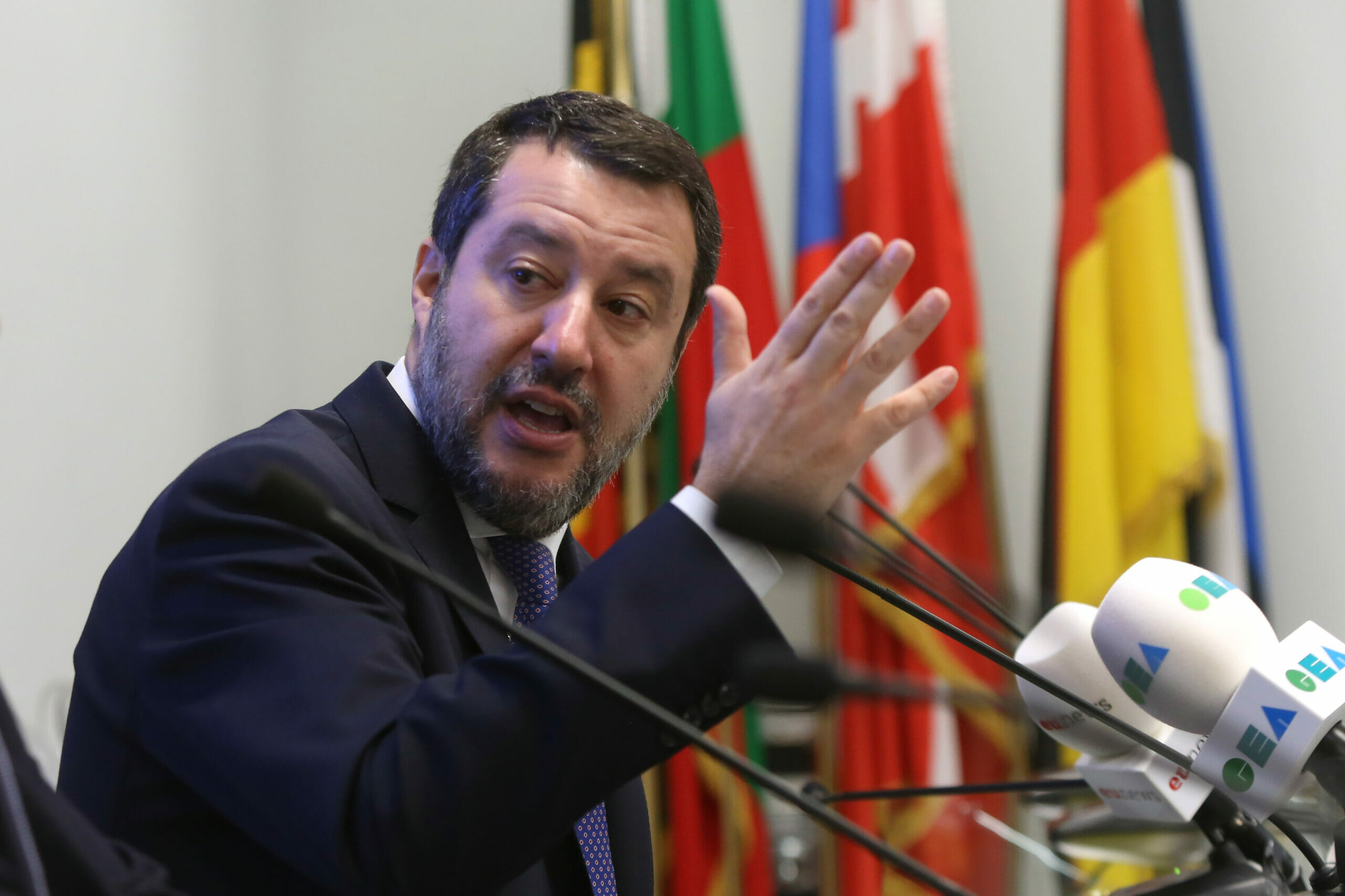 oggi gli scaglioni sono quattro e sono pari al 23%, al 25%, al 35% ed al 43%.