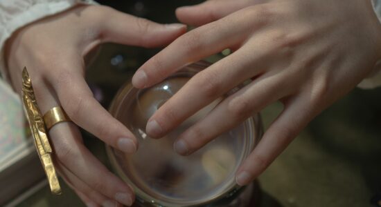 2 titoli azionari sui quali potrebbe puntare Warren Buffett nel 2023