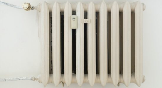Pulire i termosifoni in ghisa