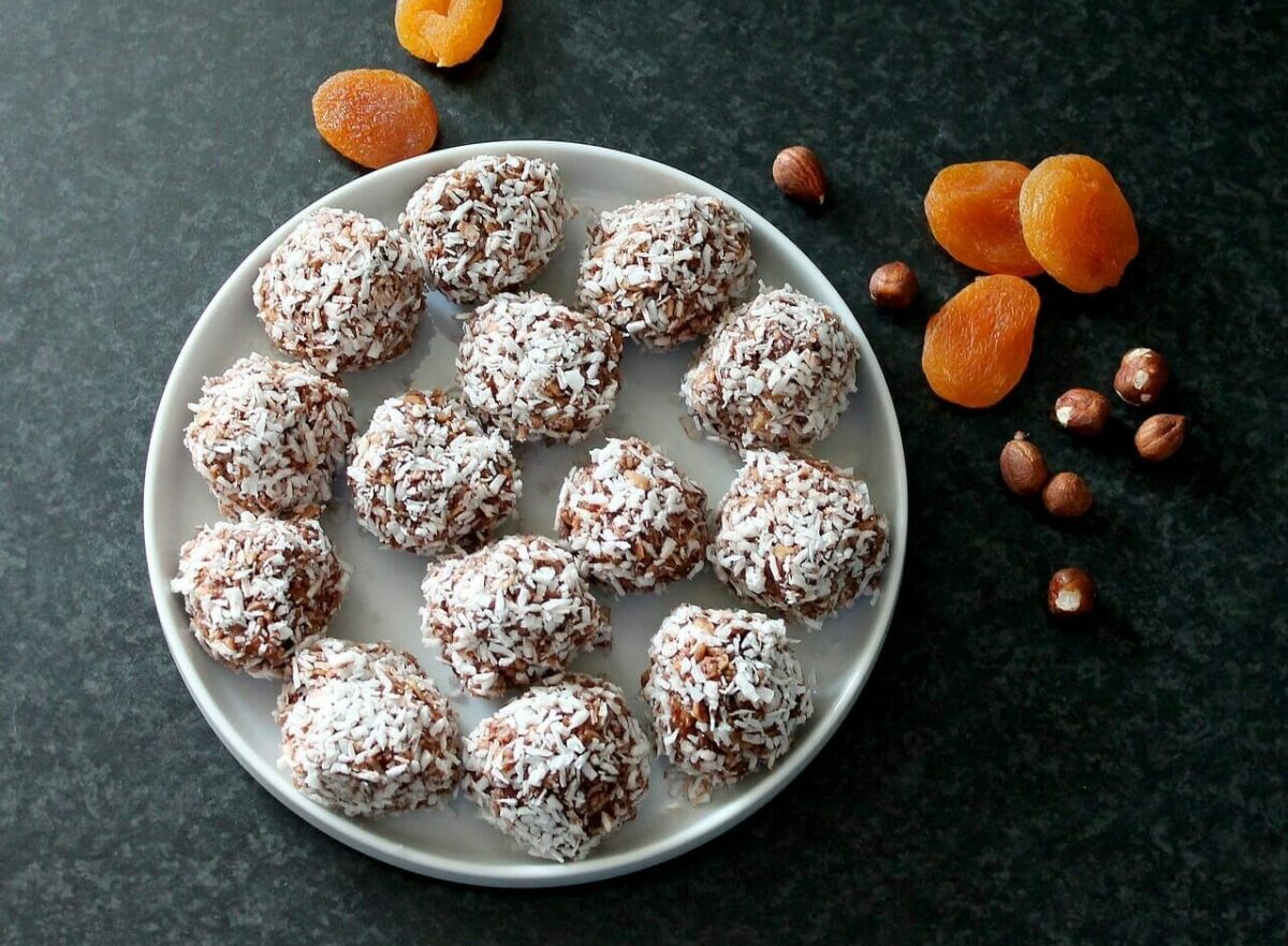 Realizziamo delle palline di cocco al cioccolato