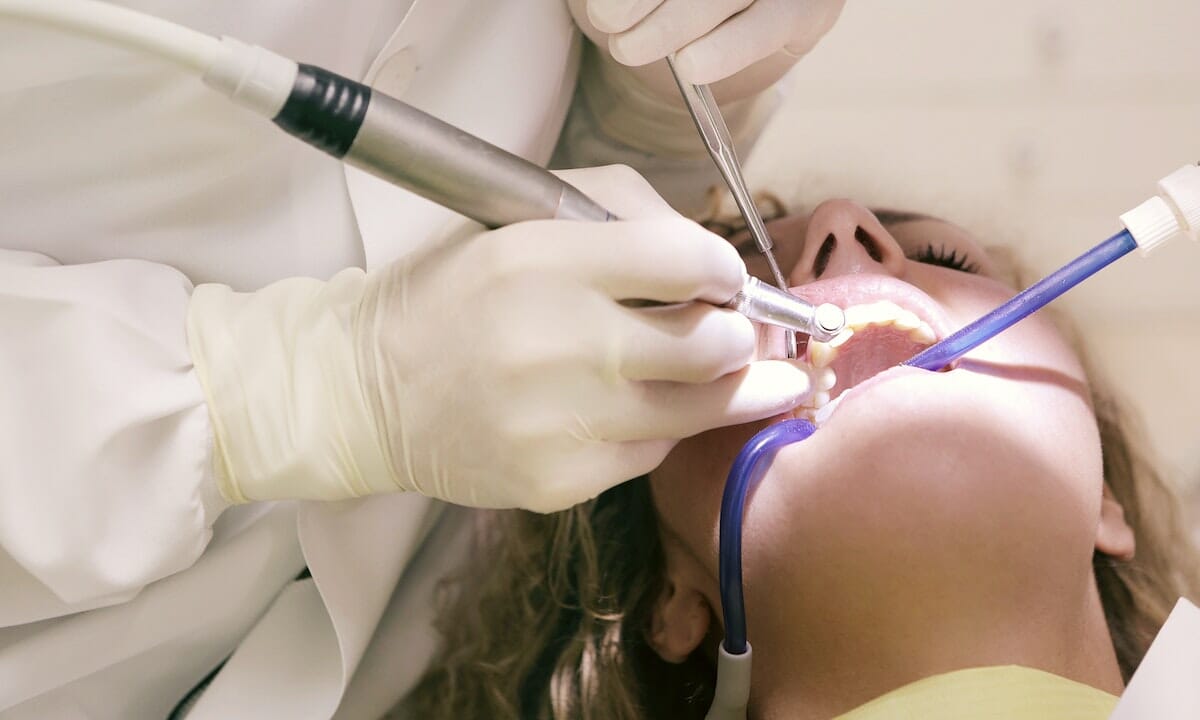 recarsi dal dentista per un controllo