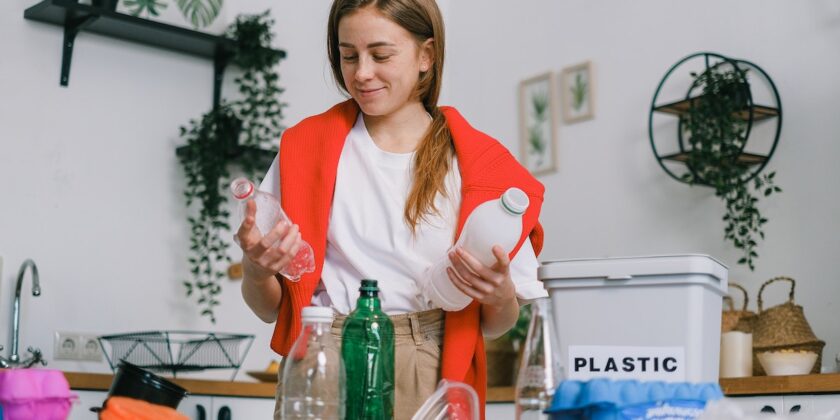 riciclare bottiglie di plastica