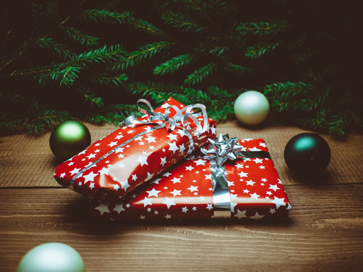 Ricordiamoci di non fare un regalo troppo costoso per non mettere in imbarazzo chi lo riceve