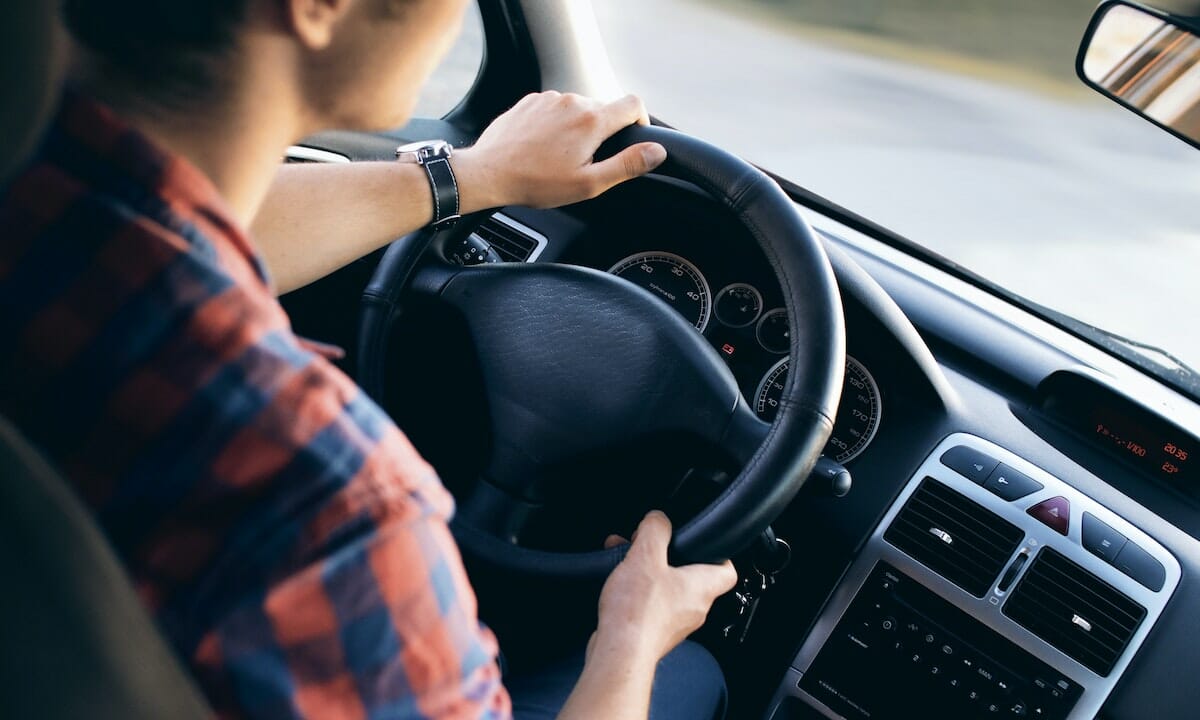 sanzione accessoria la revoca della patente non al conducente, ma al custode del veicolo