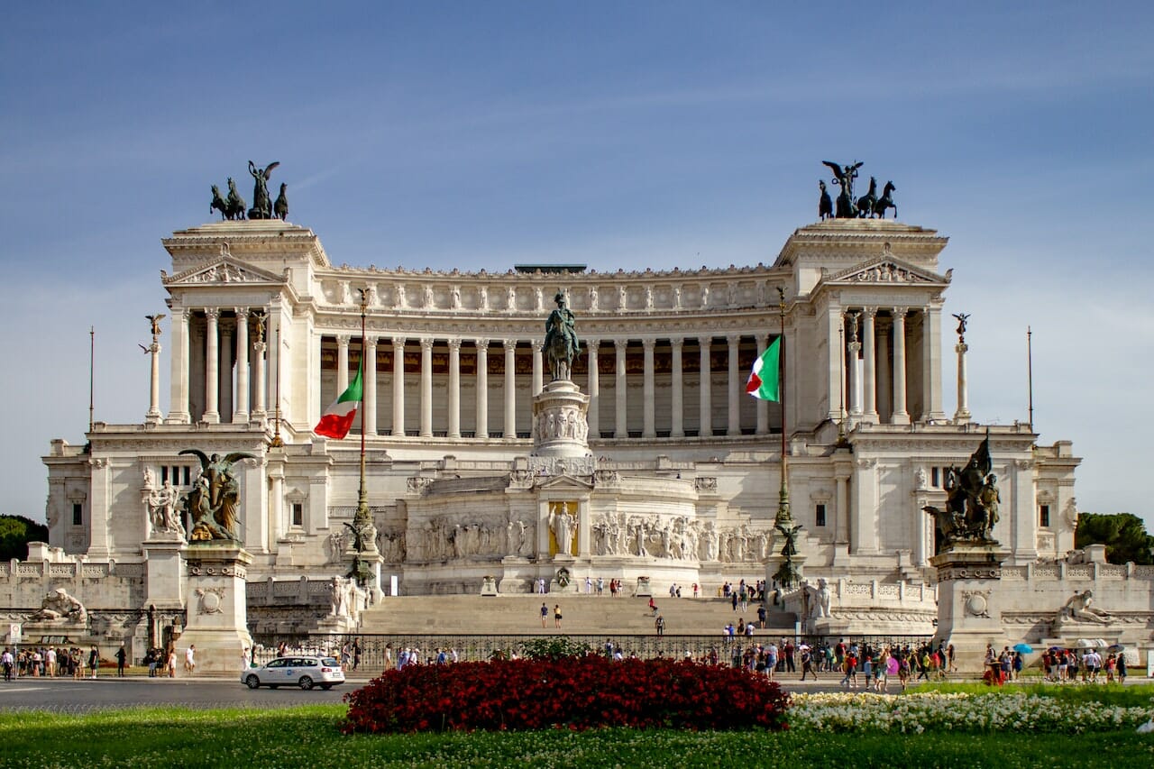 si accende il grande albero di Natale a Piazza Venezia