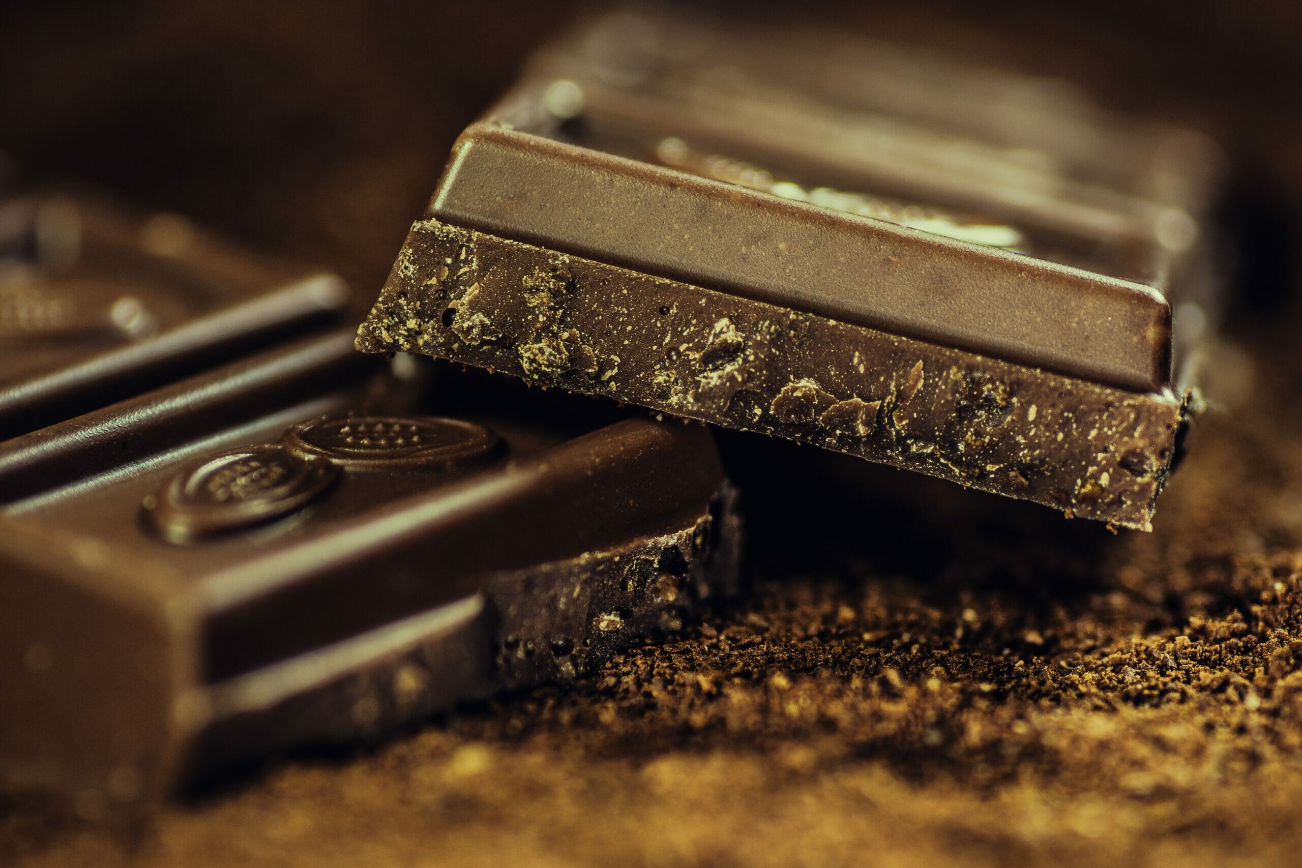 100 g di cioccolato fondente