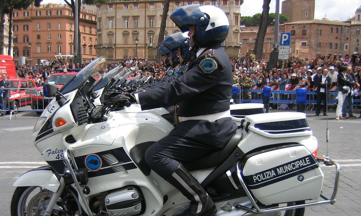 Agente di polizia locale