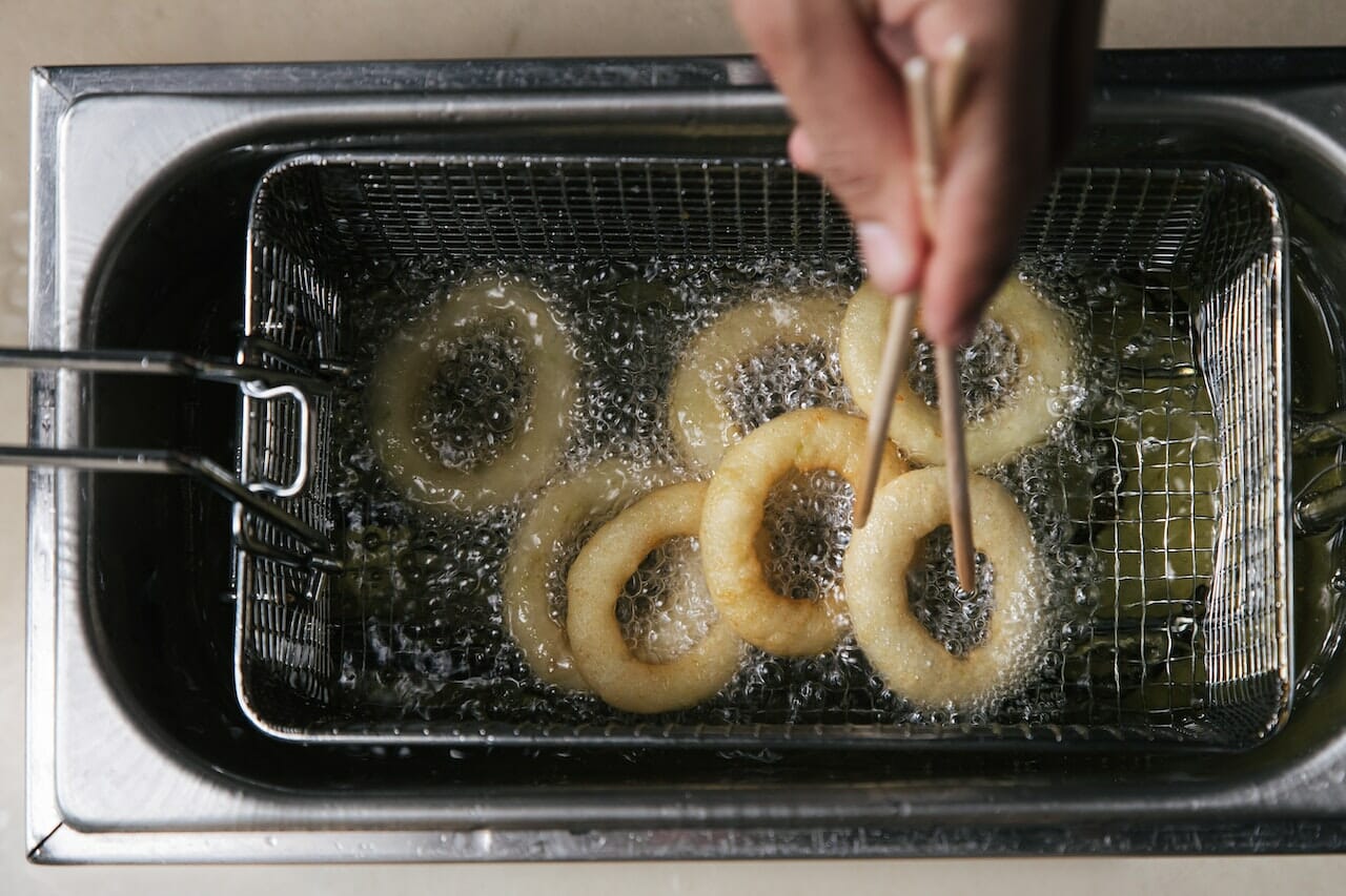 Calamari fritti, non sporcherai più quando li prepari