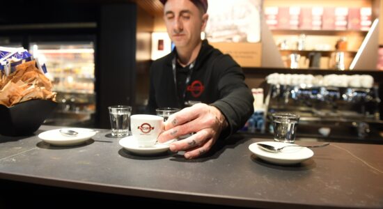 Come riconoscere al bar il caffè di qualità