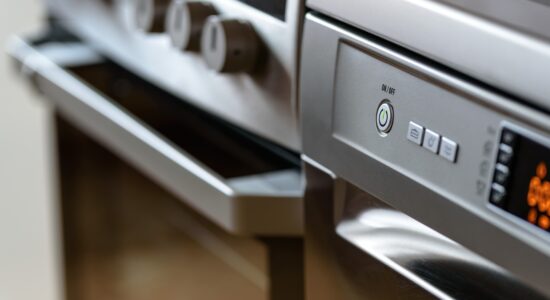 Consuma di più la friggitrice ad aria o il forno elettrico