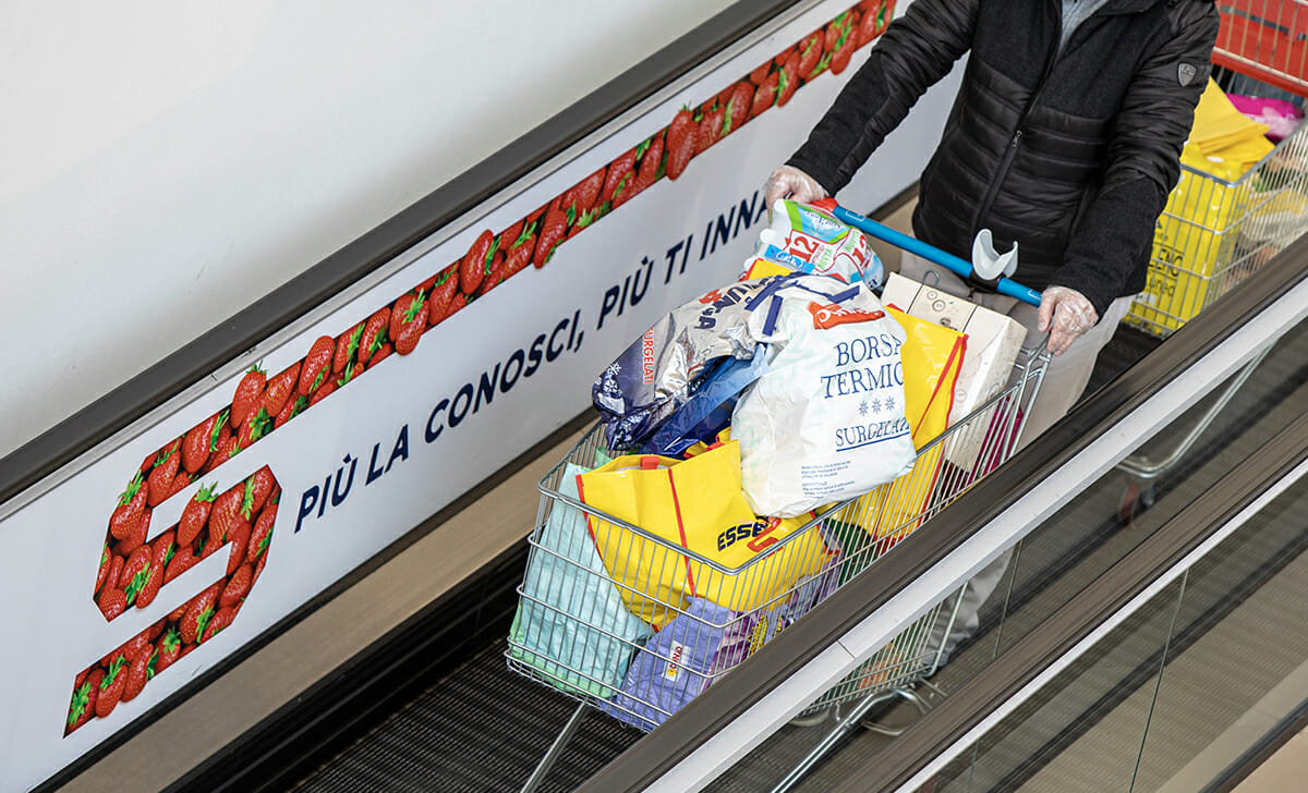 Da Esselunga broccoli in sconto al 40%, carote a 0,78 euro, arance tarocco a 1,48 al kg e mele Red Delicious a 0,98 euro al kg