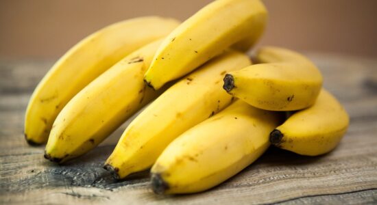 Delizioso e con le banane questo semifreddo preparato con pochi ingredienti
