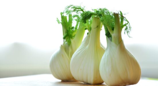 Ecco 4 sfiziose insalate con i finocchi