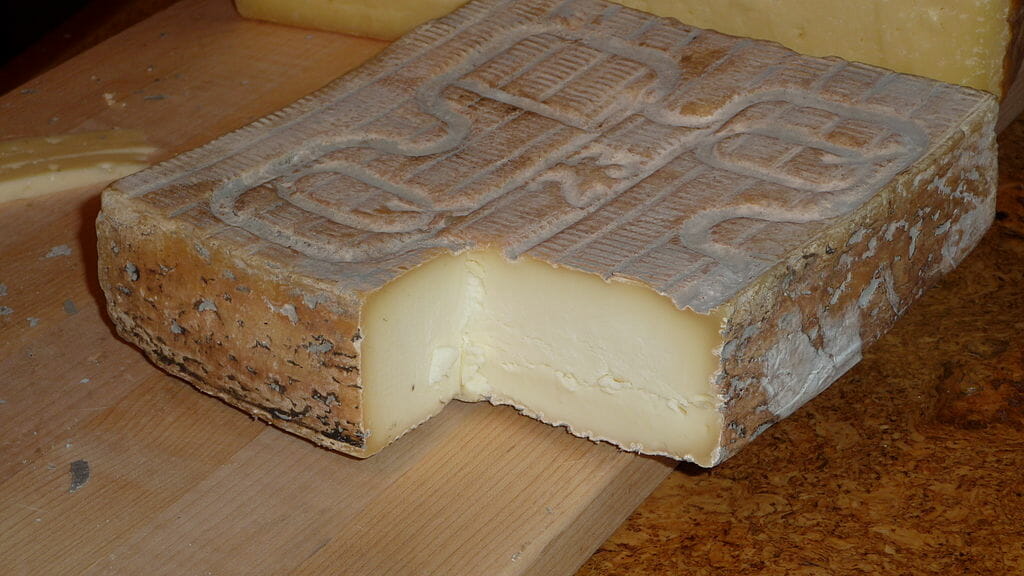 Eliminare la buccia del taleggio-wikipedia.it