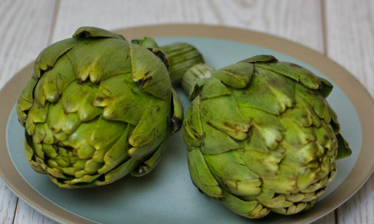 Foglie del carciofo come snack